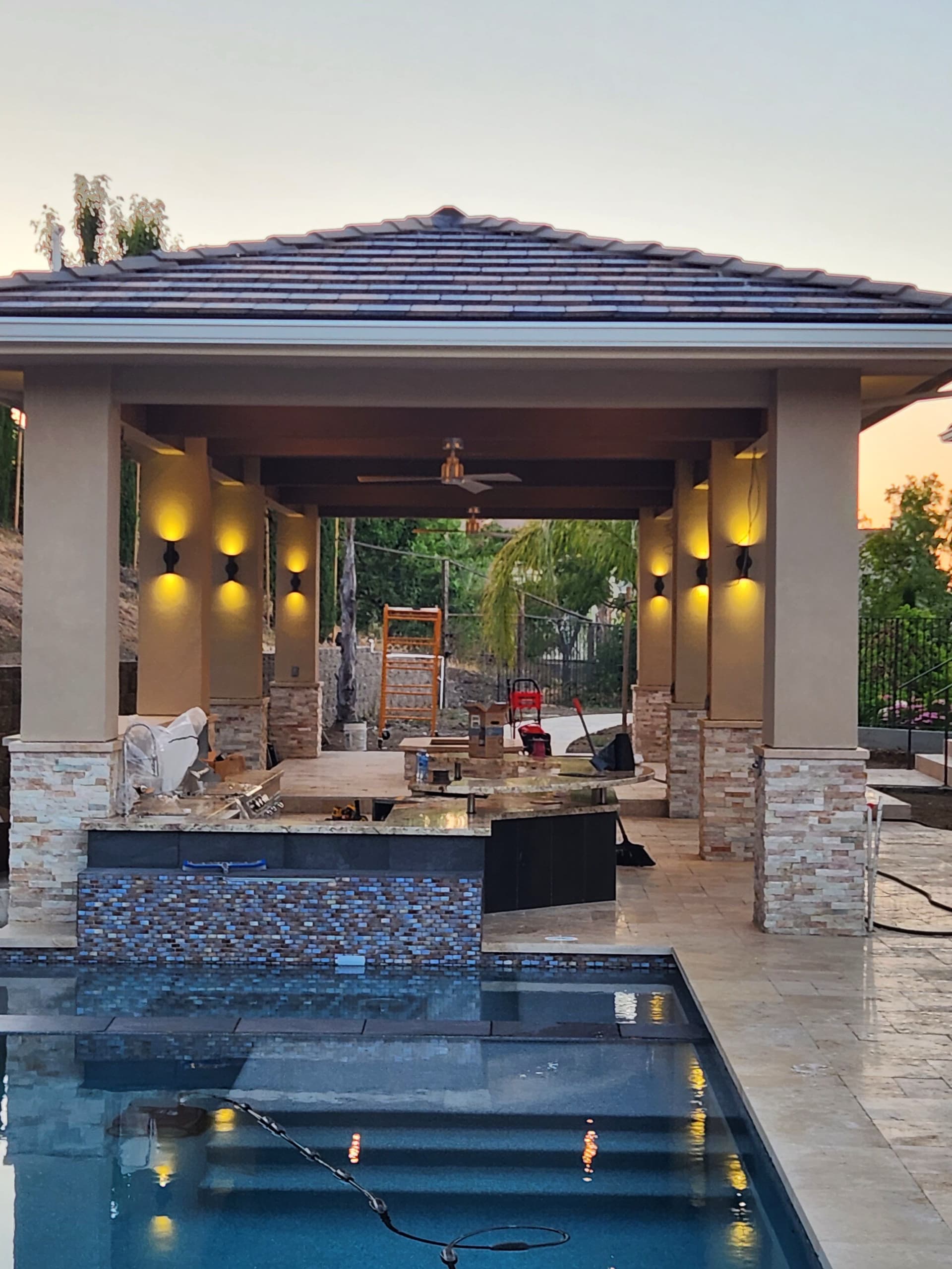 Elevate Your Space with a Stunning Outdoor Oasis